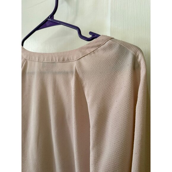 Vince Camuto women’s size medium light pink blouse - Picture 9 of 9